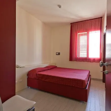 Baia Hotell 3*