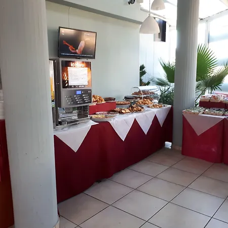 Baia Hotel 3*